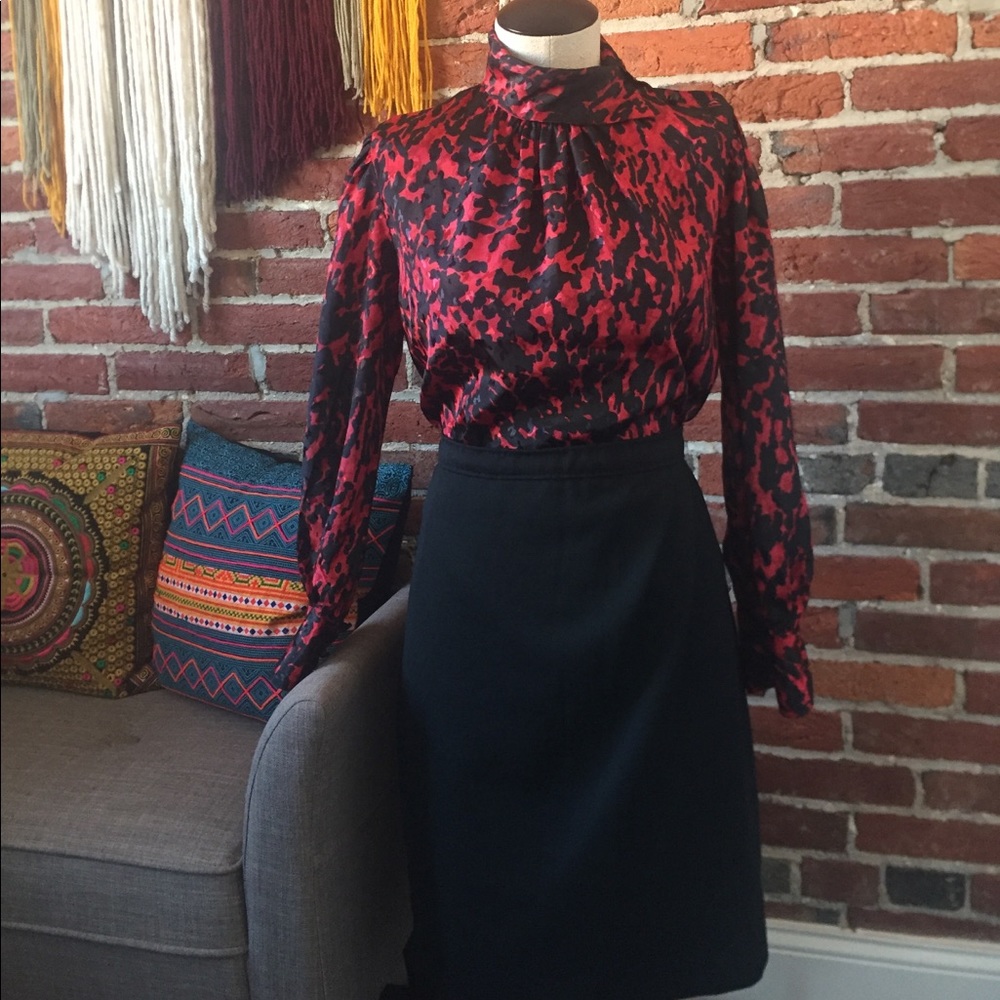 Gianna fire red blouse lewk